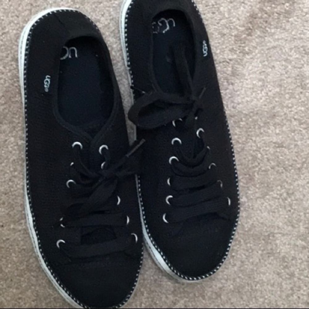Women Ugg tennis shoes